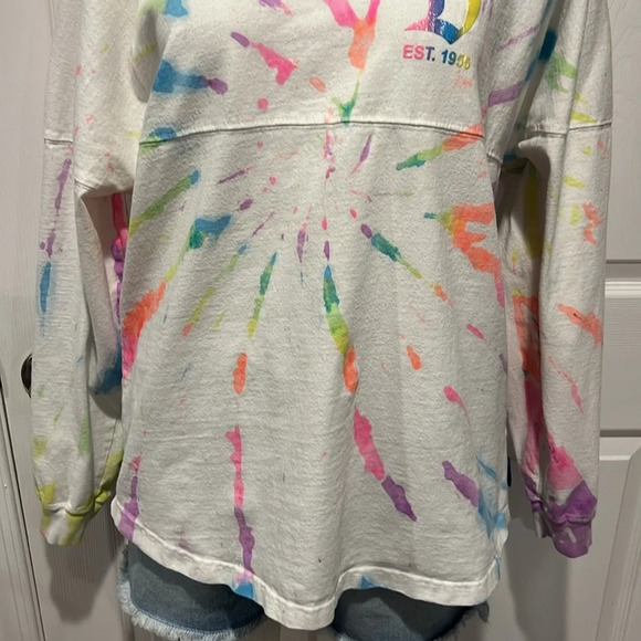 Disneyland tie die spirit jersey with sparkle letters size medium - Picture 8 of 9